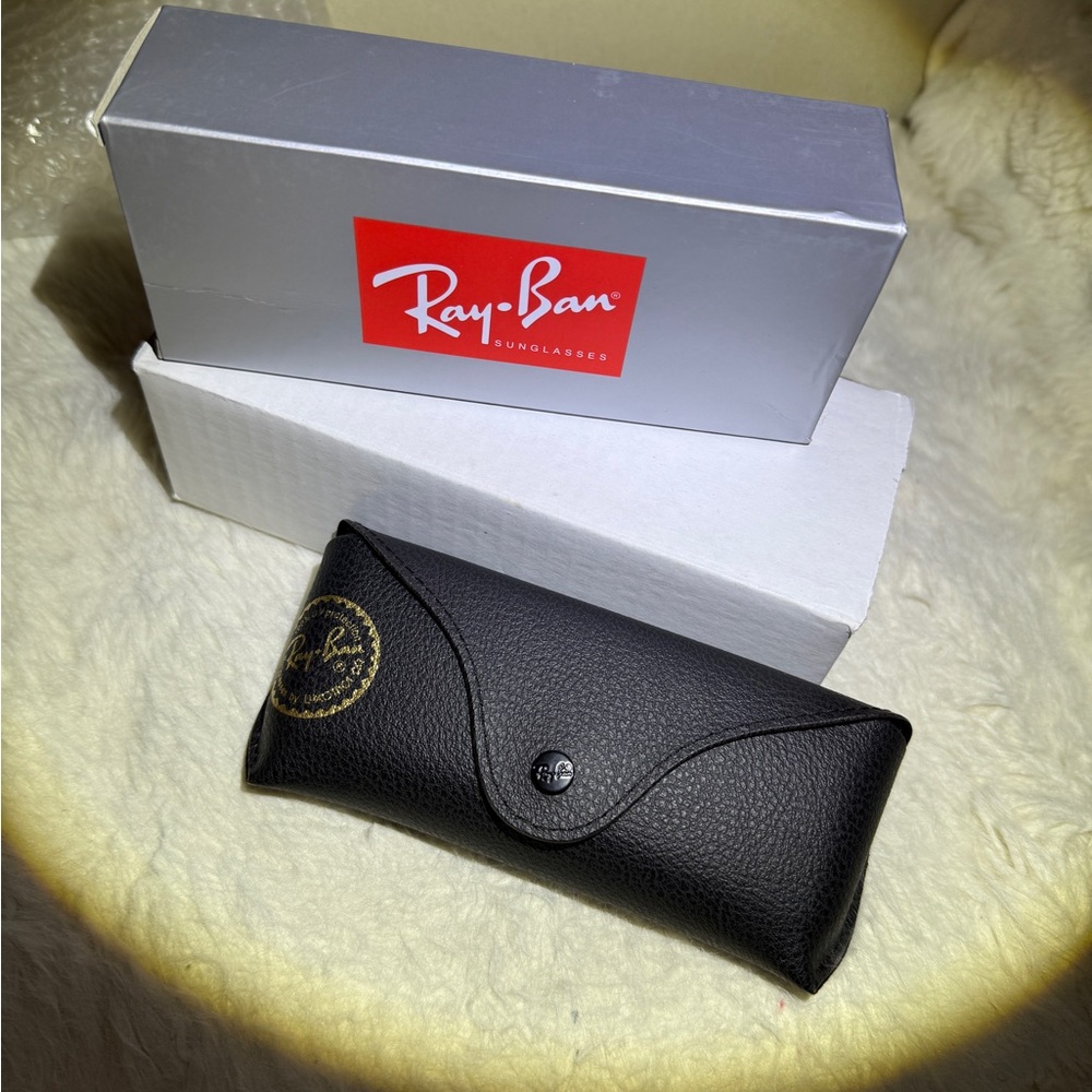 Ray-Ban Tortoise Shell Sunglasses - Picture 5 of 7